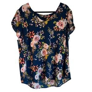 torrid Navy Floral Short Sleeve Scoop-Neck Blouse